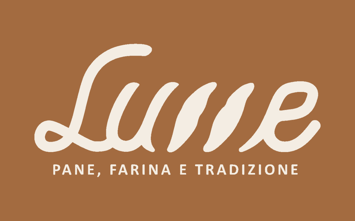 Logo Lume e payoff nella variante fondo marrone.